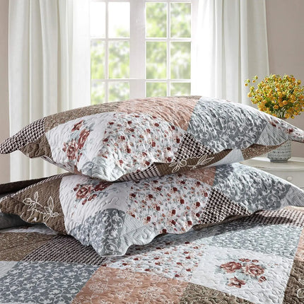 3-piece microfiber lightweight quilt bedding set with 2 pillowcases, suitable for all seasons, featuring a reversible soft cover