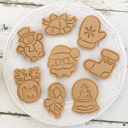 Multiple Sets DIY Cake Decorating Tools Christmas Cookie Cutters Cartoon Biscuit Mould DIY Fondant Mold Baking Tools for Kitchen