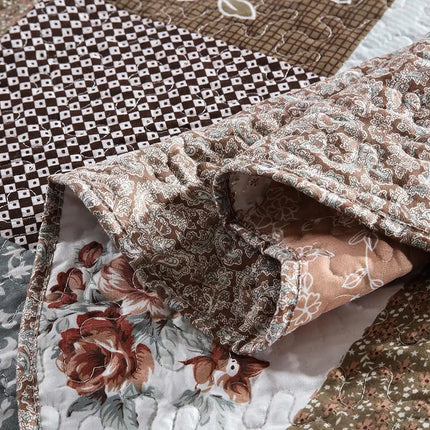 3-piece microfiber lightweight quilt bedding set with 2 pillowcases, suitable for all seasons, featuring a reversible soft cover