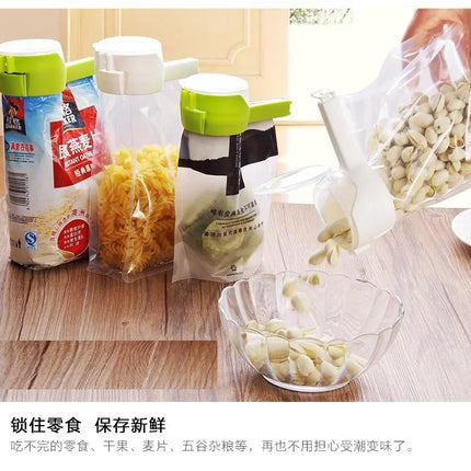 1pcs Plastic Cap Sealer Clip with Pour Spouts Snack Candy Storage Food Storage Bag Sealing Clips  Fresh Clamp Kitchen Organizer