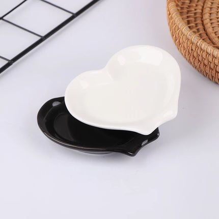 Creative Heart Shaped Ceramic Spoon Rest Pad Coffee Spoon Holder Soup Ladle Rack Kitchen Utensils Tableware Organizer